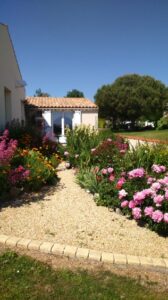 vue jardin au printemps