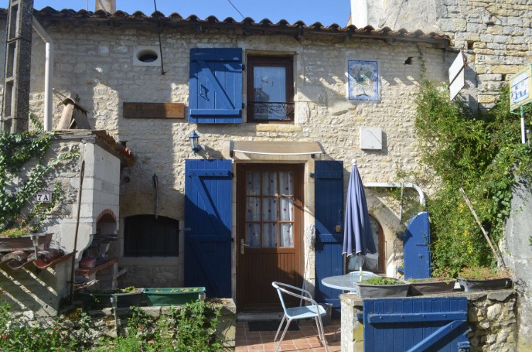 Facade du gite passiflora