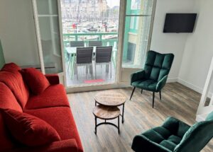 salon et balcon-terrasse