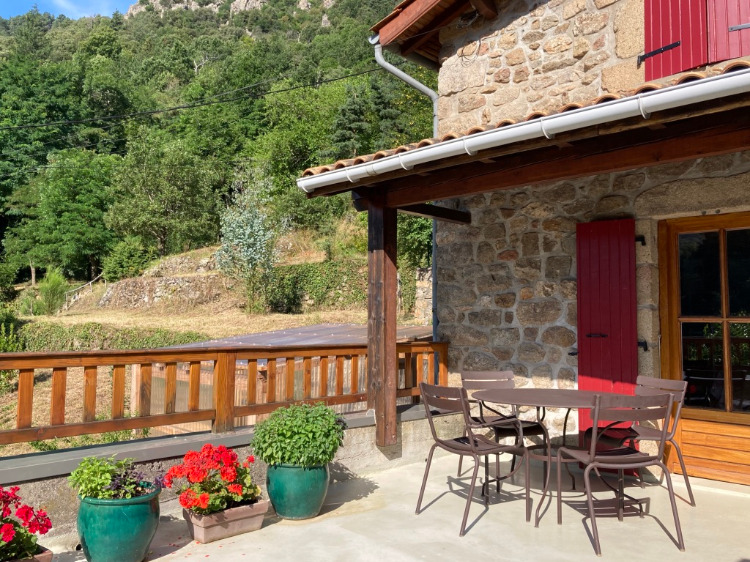 Chez Swan et sa terrasse au niveau de la cuisine