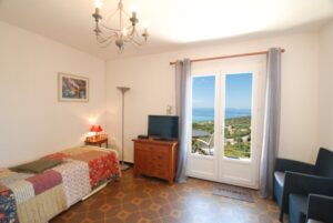 Séjour avec vue sur mer. 2 lits gigognes (90 x 190 cm)