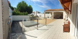 depuis la douche extérieure