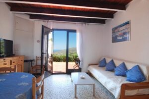 Salon avec banquette-lit