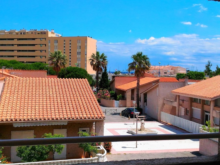 Vue depuis la terrasse couverte du séjour