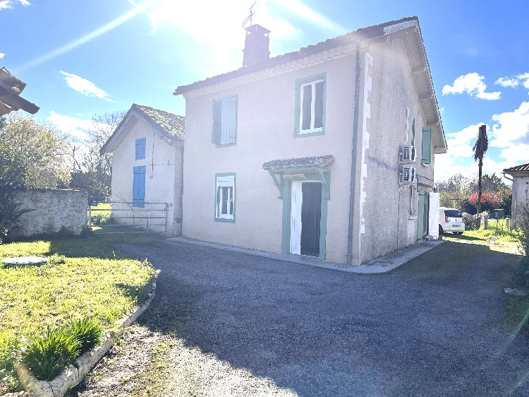 Entrée façade maison