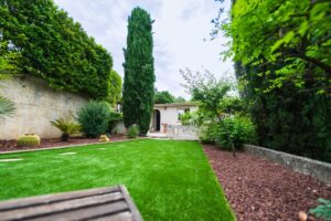Petit jardin attenant à la maison