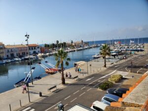 Le port de Mèze, vue de l'immeuble