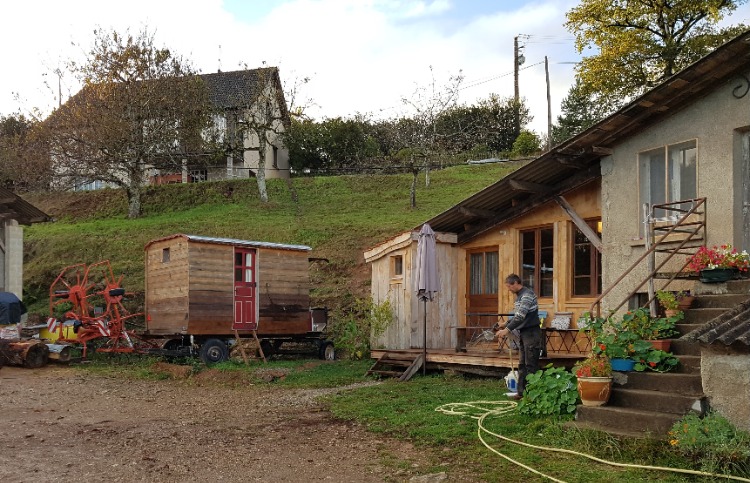 Le gîte et la roulotte