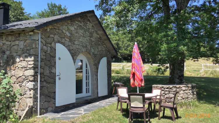 Déjeuner sur la terrasse