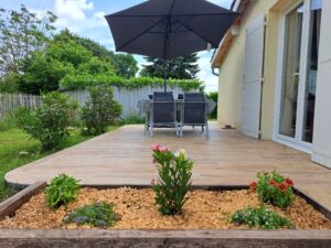 terrasse donnant sur le jardin