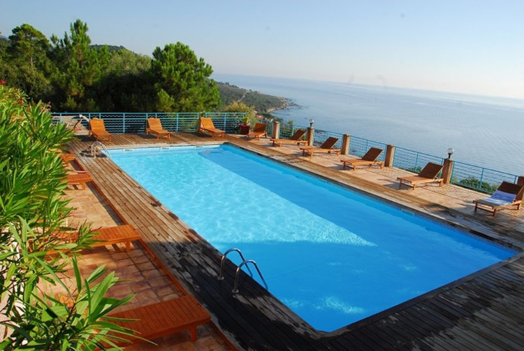 Piscine panoramique chauffée