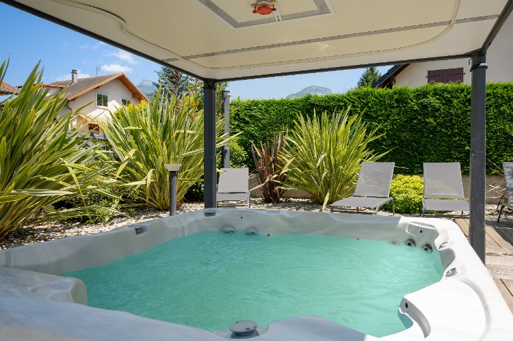 Jacuzzi gîte La Porte des Alpes Chambéry
